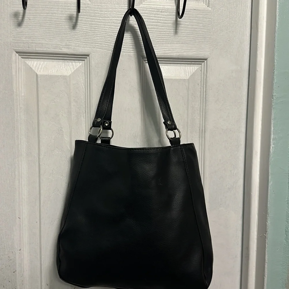 Lovely Black Tote By Lucky - Picture 5 of 9